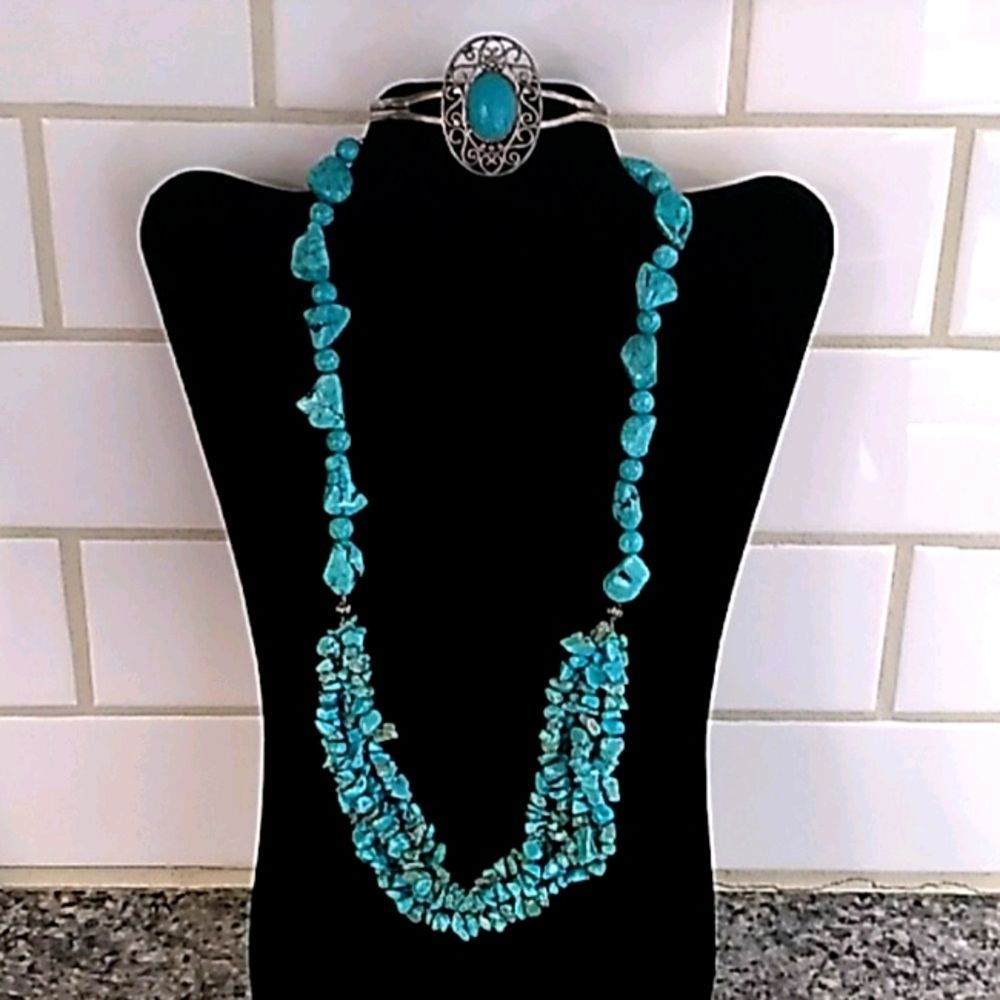 Turquoise Beaded/Stone Necklace & Bracelet. NWOT